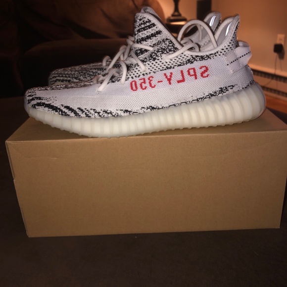 Yeezy 350 v2 zebra size 11 - Picture 2 of 9